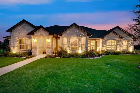 2907 Sunnyside Dr, Ennis, TX 75119