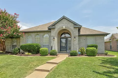 2802 Pecan Meadow Dr, Garland, TX 75040