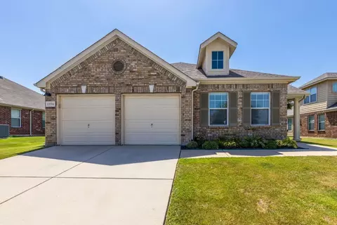 13761 Trail Break Dr, Haslet, TX 76052