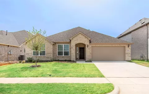 1520 Sawyer Dr, Aubrey, TX 76227
