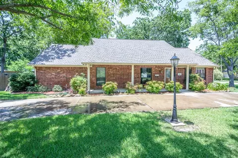 1700 S Jackson St, Kaufman, TX 75142