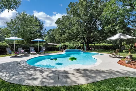 9900 Green Oak Dr, Shreveport, LA 71106