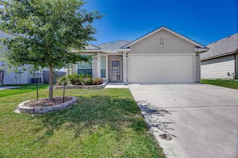 1440 Montoya Ln, Fort Worth, TX 76119
