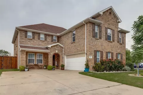 108 Matamoros St, Grand Prairie, TX 75051
