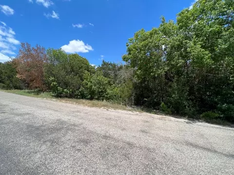 2623 Creekview Dr, Granbury, TX 76048