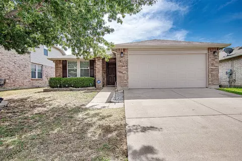 513 Riverflat Dr, Fort Worth, TX 76179