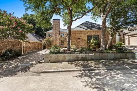 6916 Hillpark Dr, Dallas, TX 75230