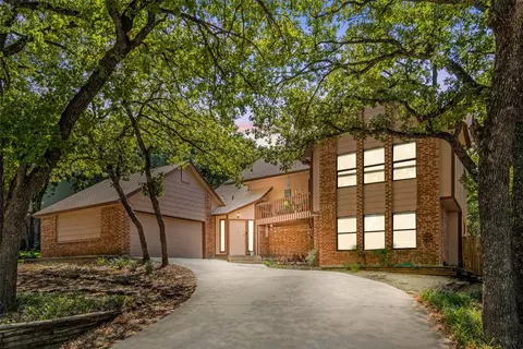 605 Lake Crest Pkwy, Azle, TX 76020