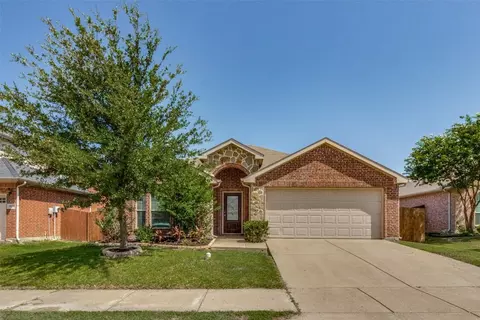 2034 Wellington Pt, Heartland, TX 75126