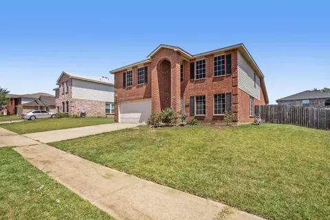 935 Dunkirk Ln, Arlington, TX 76017