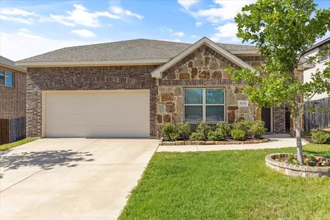 808 Oriel Cir, Crowley, TX 76036