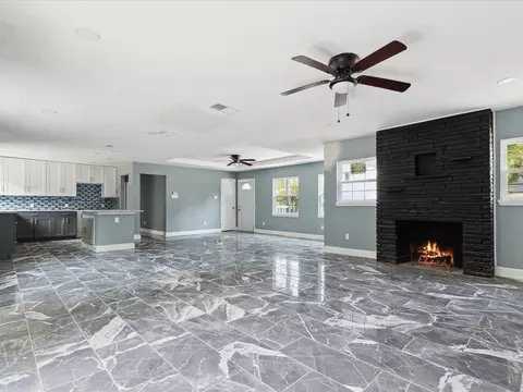 401 W 11th St, Irving, TX 75060