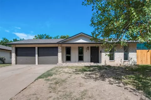 6034 Lazy River Dr, Dallas, TX 75241