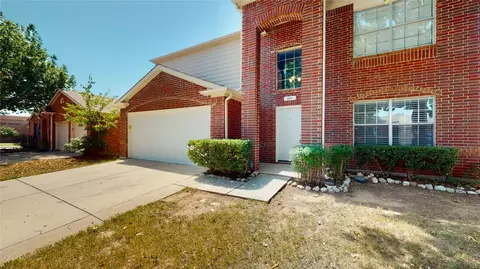 845 Lariat Dr, Saginaw, TX 76131