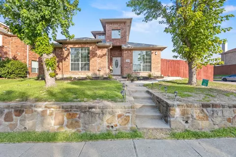 1934 Rustic Creek Dr, Garland, TX 75040