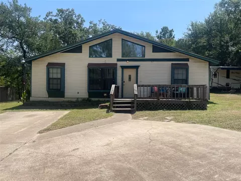 10027 E Lakeshore Dr, Tyler, TX 75709