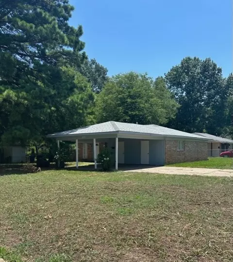 822 Wyngate Cir, Shreveport, LA 71106
