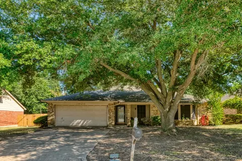 1604 Hastings Dr, Mansfield, TX 76063