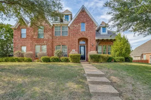 649 Ten Mile Dr, Desoto, TX 75115