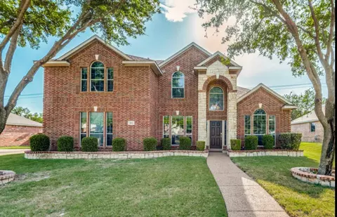 801 Candle Meadow Blvd, Desoto, TX 75115