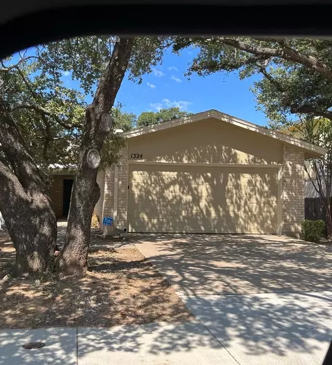 1324 El Camino Real, Euless, TX 76040