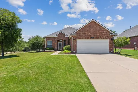 1752 Mystic Hollow Dr, Lewisville, TX 75067