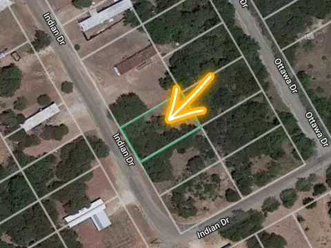 724 Indian Dr, Granbury, TX 76048