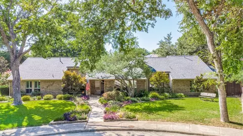5927 Tree Shadow Ct, Dallas, TX 75252
