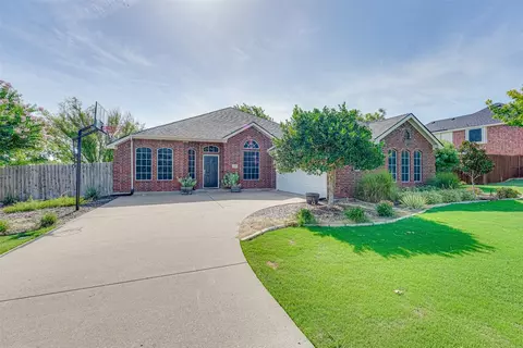9031 Mary Dr, Waxahachie, TX 75167