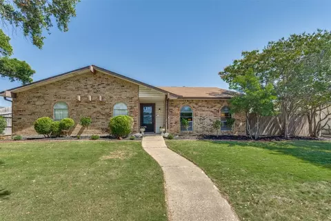 1905 Castille Dr, Carrollton, TX 75007