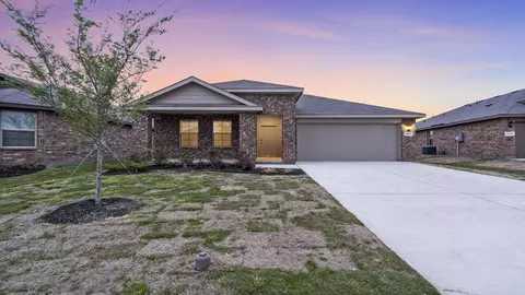 200 Olympia Marble Dr, Fort Worth, TX 76131