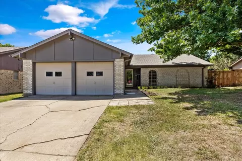 409 Park Center Blvd, Saginaw, TX 76179