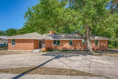 707 S 5th St, Sanger, TX 76266