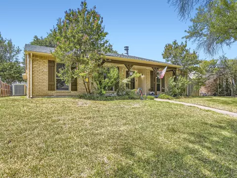424 Shadowcrest Ln, Coppell, TX 75019
