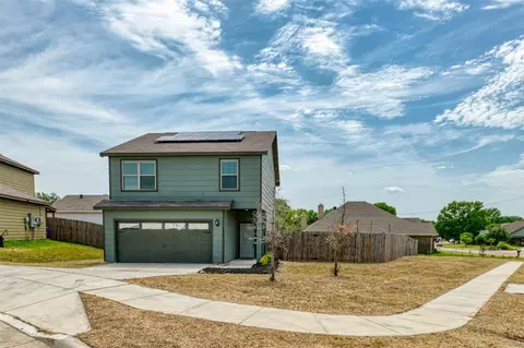 1308 Eagle Lake Dr, Azle, TX 76020