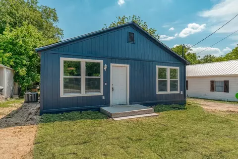 114 E 6th St, Weatherford, TX 76086