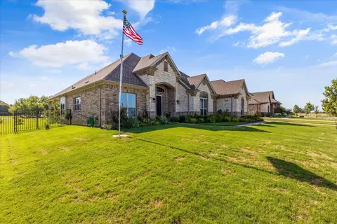 2024 Glen Hollow Ct, Joshua, TX 76058