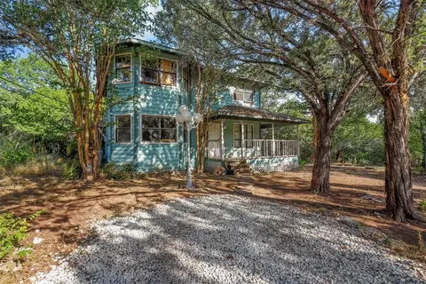 2704 Canyon Trl, Granbury, TX 76048