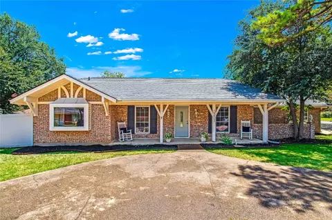 2321 Nottingham Pl, Grand Prairie, TX 75050