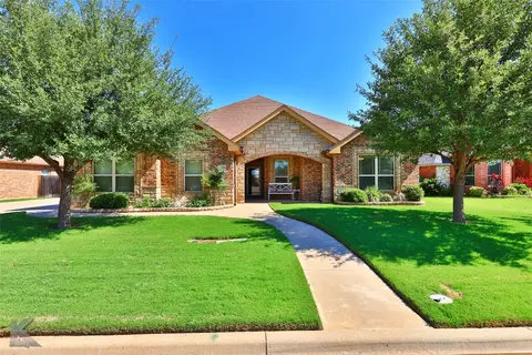 3834 Hill Country Dr, Abilene, TX 79606