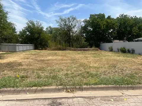 00 3rd Ave, Mineral Wells, TX 76067