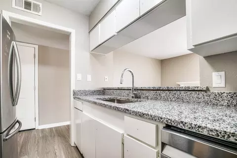5881 Preston View Blvd #212, Dallas, TX 75240
