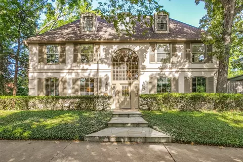 727 Kessler Lake Dr, Dallas, TX 75208