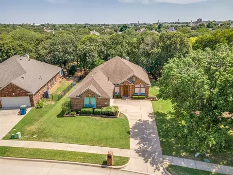 406 Brookside Dr, Lake Dallas, TX 75065
