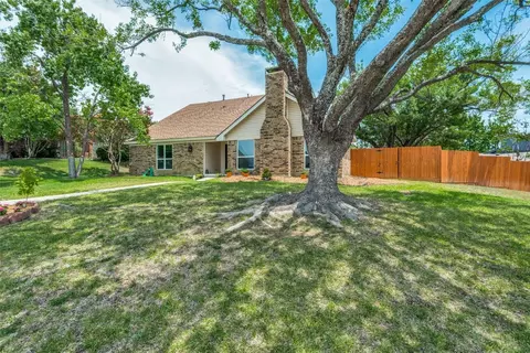 1717 Devon Dr, Carrollton, TX 75007