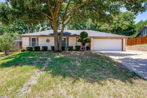 729 Sandra Ln, Burleson, TX 76028