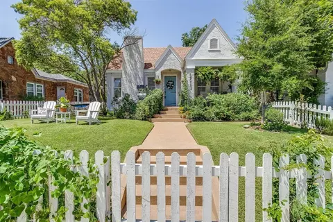 4112 Pershing Ave, Fort Worth, TX 76107