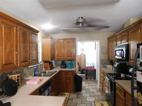 508 Castlegate St, Howe, TX 75459 photo 4