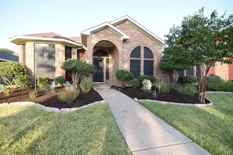 908 Craig Dr, Mesquite, TX 75181