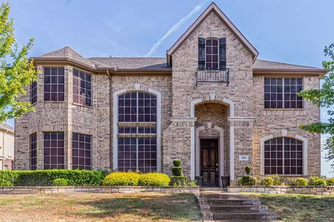 100 Gatehouse Dr, Red Oak, TX 75154